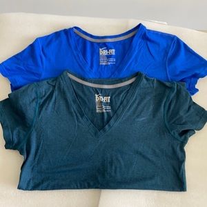 Nike Dri-Fit Regular Fit Workout Shirts - Size M